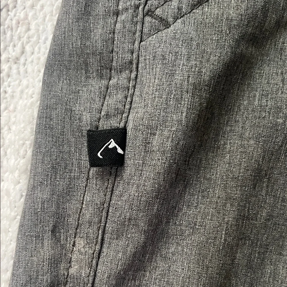 Denali Men's Gray Flat Front Shorts - Picture 3 of 5